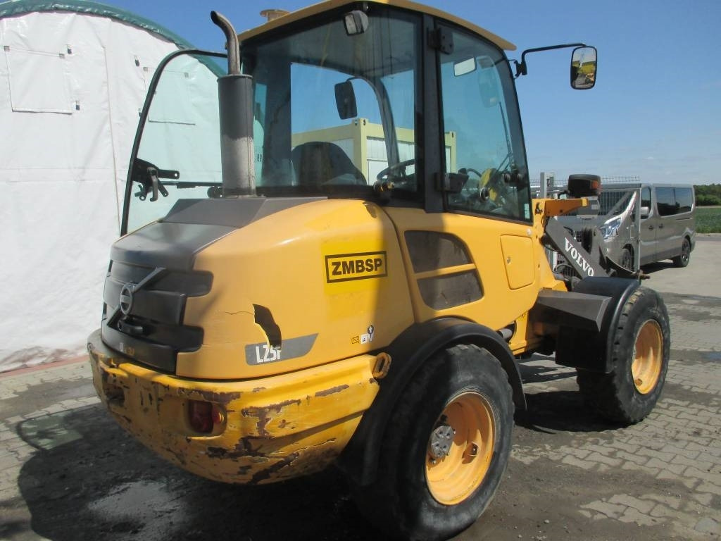 Volvo L 25 F - Pá carregadora de rodas: foto 2 Volvo L 25 F - Pá carregadora de rodas: foto 2