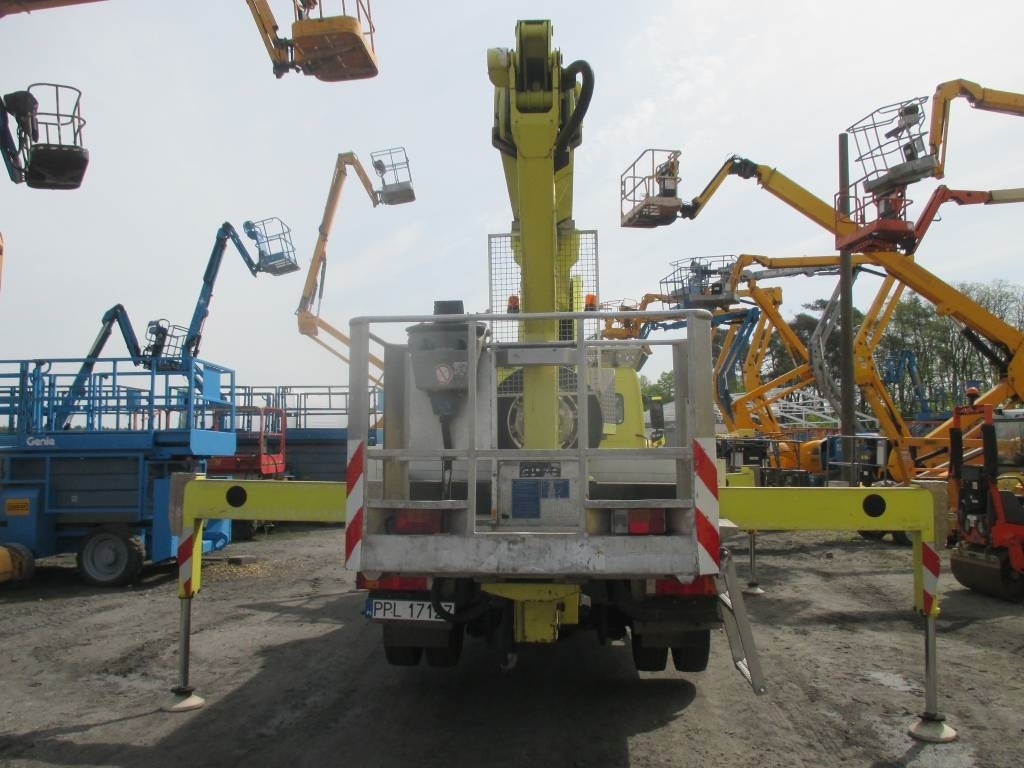 Wumag WT 230 - Caminhão com plataforma aérea: foto 4 Wumag WT 230 - Caminhão com plataforma aérea: foto 4