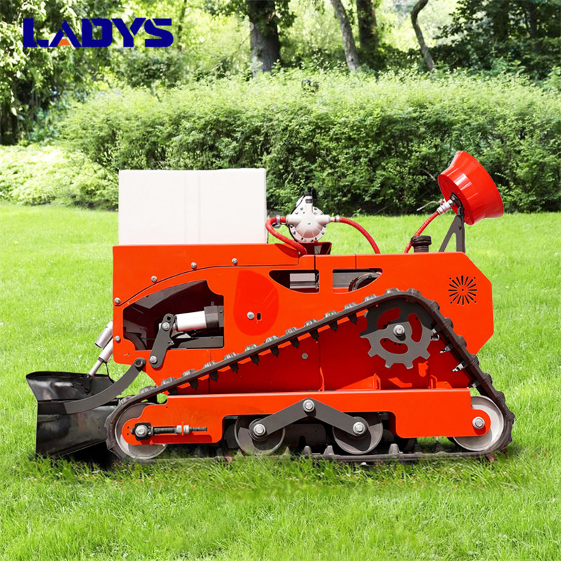 LADYS LD1000 Multi-function remote control lawn mower Track crawler gasoline gas All-terrain Agricultural Sprayers Pesticide spraying lawn mower for sale - Cortador de grama: foto 3 LADYS LD1000 Multi-function remote control lawn mower Track crawler gasoline gas All-terrain Agricultural Sprayers Pesticide spraying lawn mower for sale - Cortador de grama: foto 3