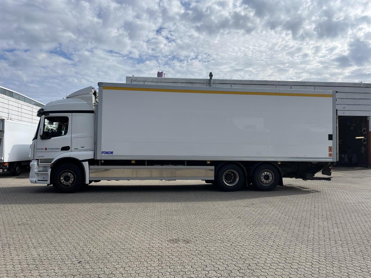 MERCEDES-BENZ Actros 2540 - Camião frigorífico: foto 1 MERCEDES-BENZ Actros 2540 - Camião frigorífico: foto 1