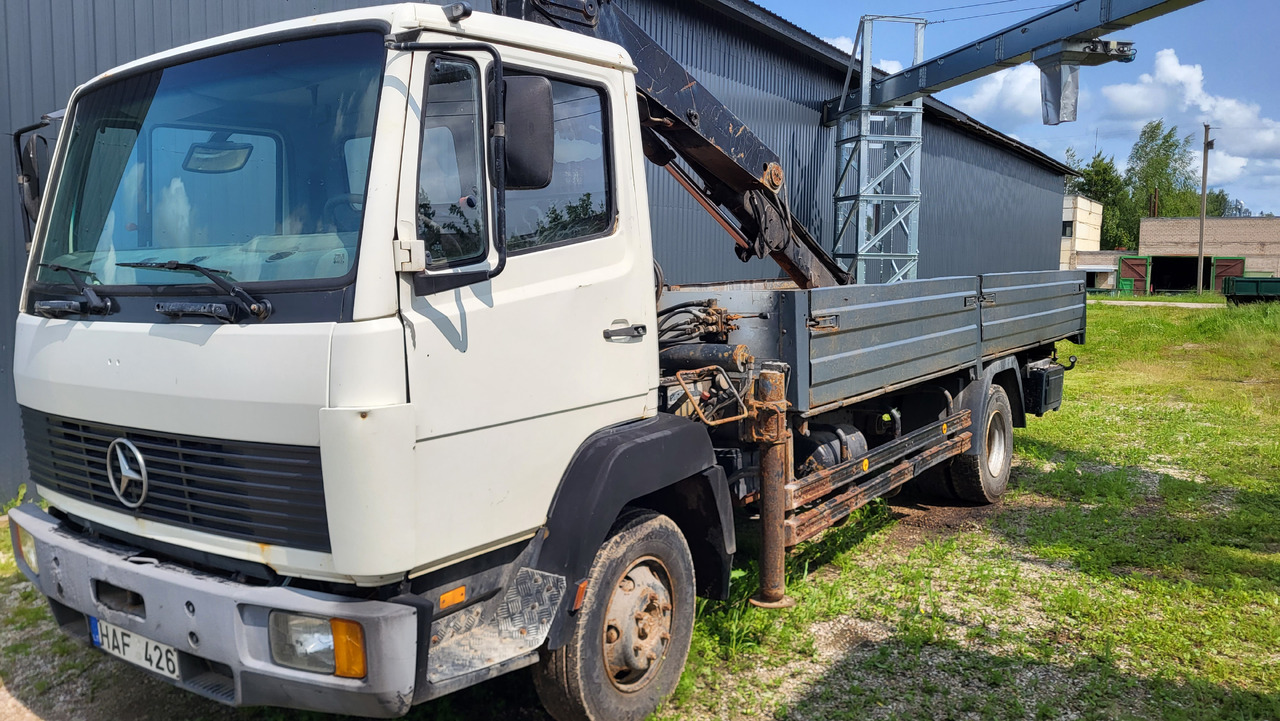MERCEDES-BENZ 814 HIAB 071 - Camião grua: foto 1 MERCEDES-BENZ 814 HIAB 071 - Camião grua: foto 1