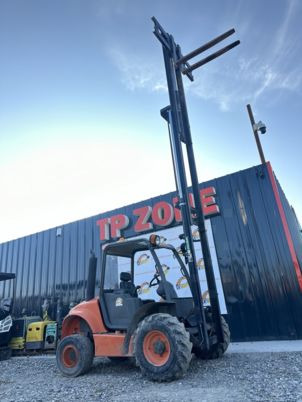 Ausa C200HX4 4X4 à 17900 € HT - Empilhador todo-o-terreno: foto 3 Ausa C200HX4 4X4 à 17900 € HT - Empilhador todo-o-terreno: foto 3