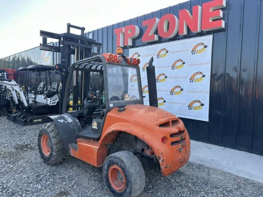 Ausa C200HX4 4X4 à 17900 € HT - Empilhador todo-o-terreno: foto 2 Ausa C200HX4 4X4 à 17900 € HT - Empilhador todo-o-terreno: foto 2