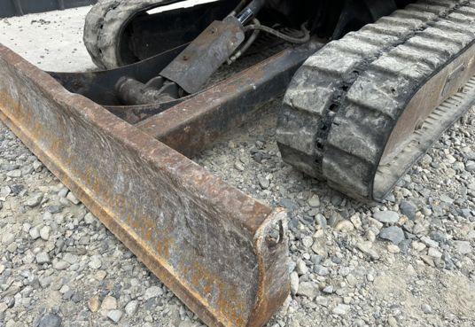 Mini escavadeira Bobcat E26 à 18900 € HT: foto 10