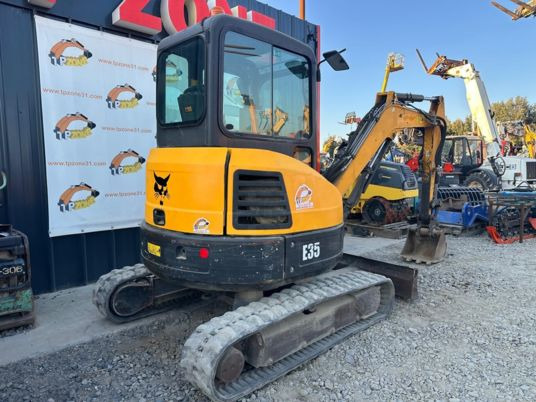 Bobcat E35 Cabine à 23500 € HT - Mini escavadeira: foto 5 Bobcat E35 Cabine à 23500 € HT - Mini escavadeira: foto 5