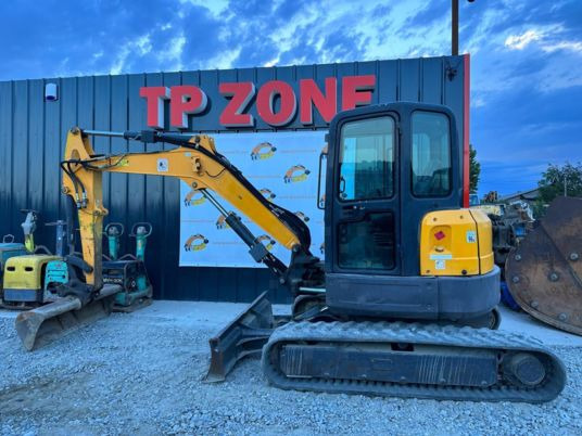 Bobcat E50 CLIM à 29500€ HT - Mini escavadeira: foto 2 Bobcat E50 CLIM à 29500€ HT - Mini escavadeira: foto 2