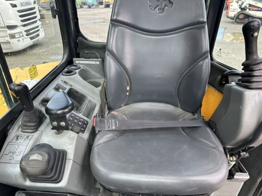 Mini escavadeira Bobcat E50: foto 8