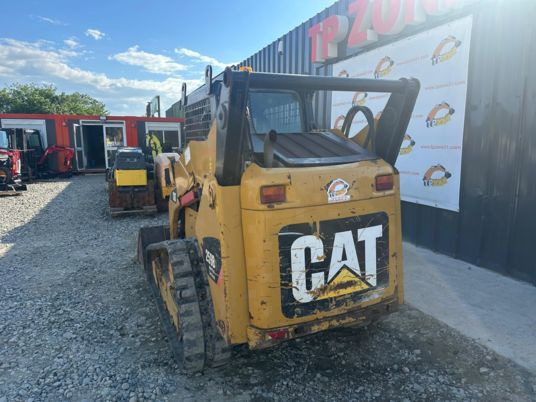 Caterpillar 259 B - 3 High Flow à 28500 € HT - Mini pá carregadora: foto 4 Caterpillar 259 B - 3 High Flow à 28500 € HT - Mini pá carregadora: foto 4