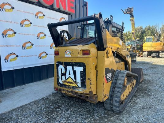 Caterpillar 259 B - 3 High Flow à 28500 € HT - Mini pá carregadora: foto 3 Caterpillar 259 B - 3 High Flow à 28500 € HT - Mini pá carregadora: foto 3