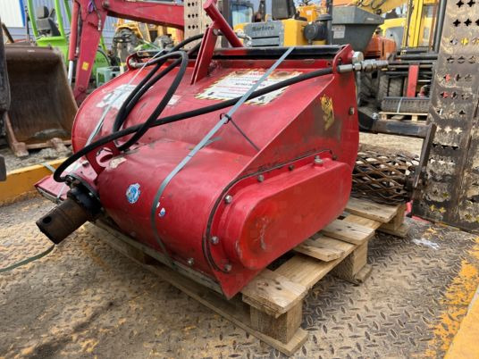 Enfouisseurs de Pierres - Maquina para lavrar a terra: foto 3 Enfouisseurs de Pierres - Maquina para lavrar a terra: foto 3