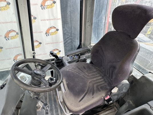 Liebherr New L514 Stéréo Clim à 29 500 € HT - Pá carregadora de rodas: foto 5 Liebherr New L514 Stéréo Clim à 29 500 € HT - Pá carregadora de rodas: foto 5