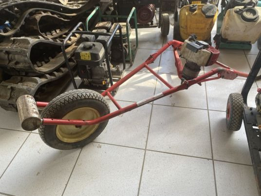 Tarière Thermique Brouette PF360 - Máquina agrícola: foto 4 Tarière Thermique Brouette PF360 - Máquina agrícola: foto 4