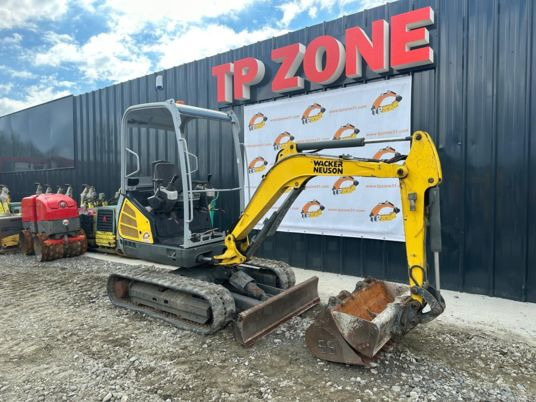 Wacker Neuson ET24  -  Canopy  -  Attache rapide hydraulique - Mini escavadeira: foto 1 Wacker Neuson ET24  -  Canopy  -  Attache rapide hydraulique - Mini escavadeira: foto 1