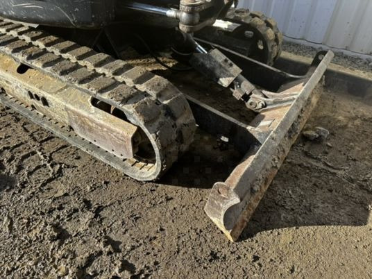 Mini escavadeira Yanmar VIO25-4 Canopy: foto 9 Mini escavadeira Yanmar VIO25-4 Canopy: foto 9