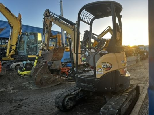 Yanmar VIO25-4 Canopy - Mini escavadeira: foto 2 Yanmar VIO25-4 Canopy - Mini escavadeira: foto 2