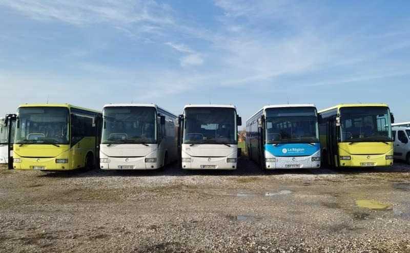 Irisbus Iveco Recreo 5 sztuk 2009 - Ônibus suburbano: foto 4 Irisbus Iveco Recreo 5 sztuk 2009 - Ônibus suburbano: foto 4