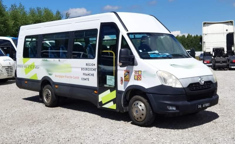 Iveco Daily 23 miejsca, KLIMA, WEBASTO - Ônibus suburbano: foto 1 Iveco Daily 23 miejsca, KLIMA, WEBASTO - Ônibus suburbano: foto 1