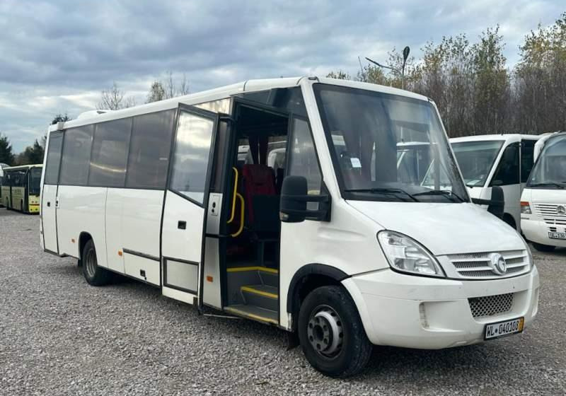 Iveco Daily Kutsenits 2011 Rossero, Prodig - Minibus, Furgão de passageiros: foto 1 Iveco Daily Kutsenits 2011 Rossero, Prodig - Minibus, Furgão de passageiros: foto 1