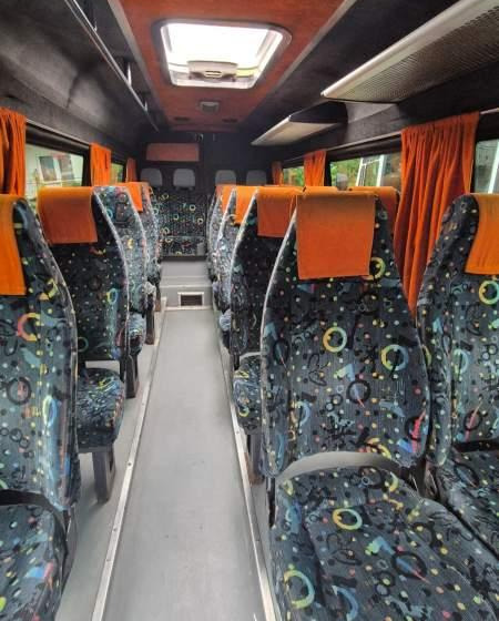 Mercedes-Benz Sprinter 20+8 - Minibus, Furgão de passageiros: foto 2 Mercedes-Benz Sprinter 20+8 - Minibus, Furgão de passageiros: foto 2