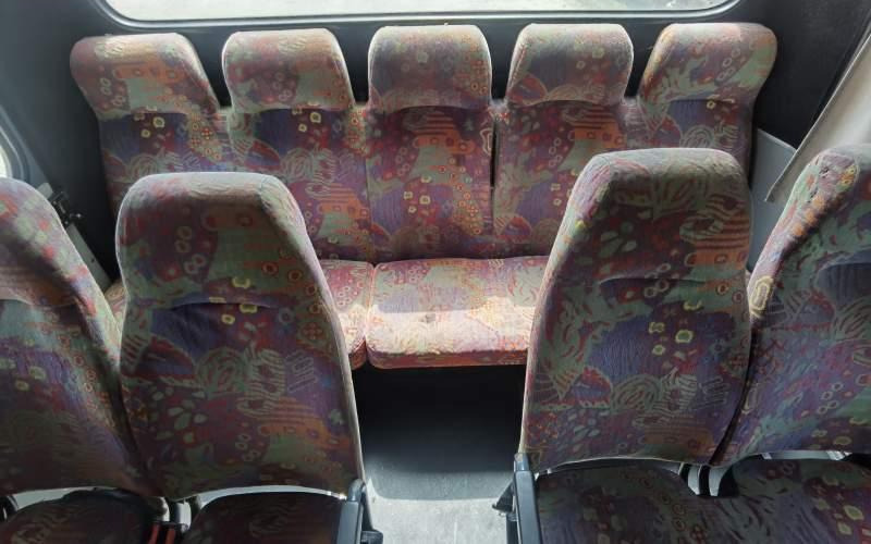 Ônibus suburbano Mercedes-Benz Vario 814D 38+15: foto 11