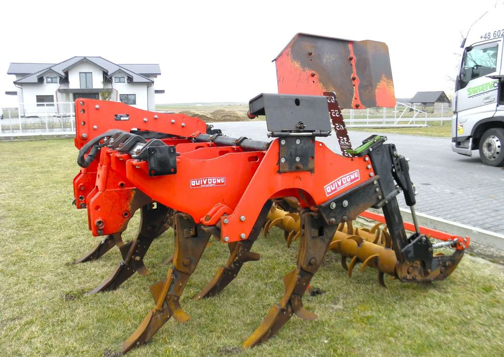 Inny Quivogne 3 metry Głębosz 2014 Rok , Stan Idealny - Maquina para lavrar a terra: foto 1 Inny Quivogne 3 metry Głębosz 2014 Rok , Stan Idealny - Maquina para lavrar a terra: foto 1