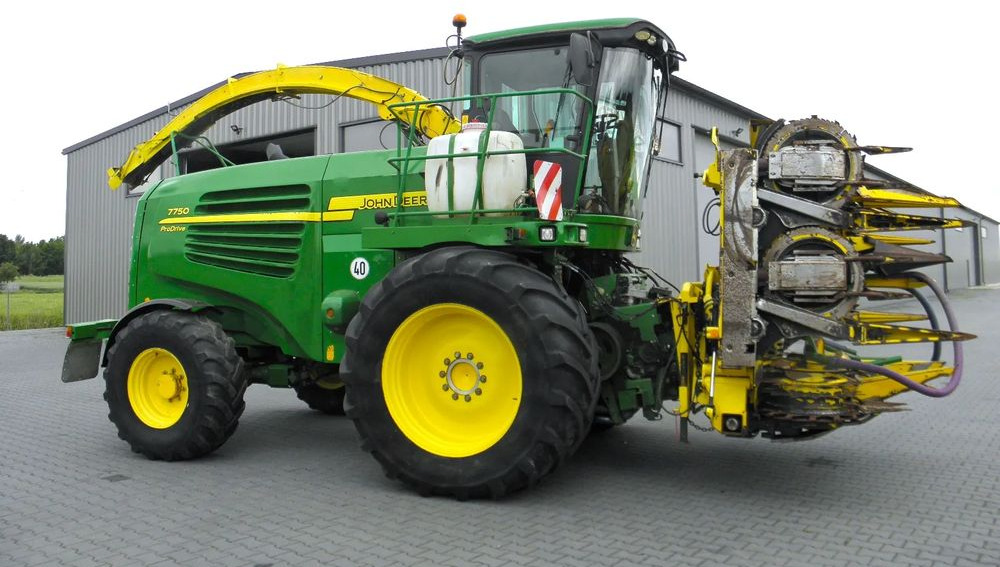 John Deere 7750 ProDrive 2008 Rok, +Kemper 375, +podbieracz do traw, Nie Malowany, Stan Bardzo Dobry - Picadora de forragem automotriz: foto 3 John Deere 7750 ProDrive 2008 Rok, +Kemper 375, +podbieracz do traw, Nie Malowany, Stan Bardzo Dobry - Picadora de forragem automotriz: foto 3