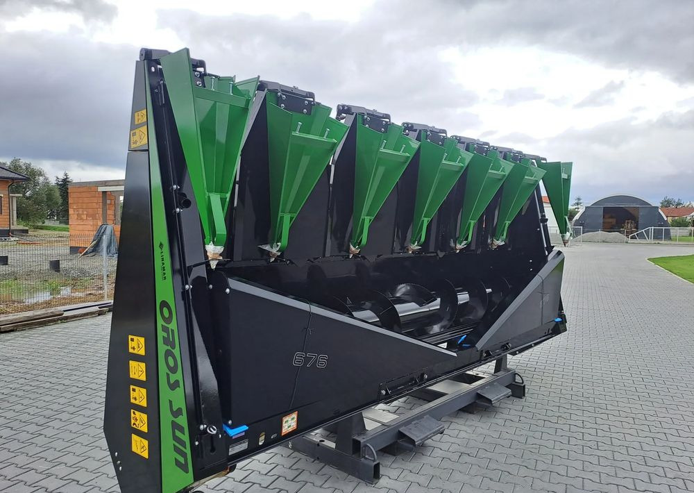 Oros Oros SUN 676 6 rzędowy, Nowe Przystawki do zbioru Słonecznika - Plataforma para colher girassol: foto 5 Oros Oros SUN 676 6 rzędowy, Nowe Przystawki do zbioru Słonecznika - Plataforma para colher girassol: foto 5