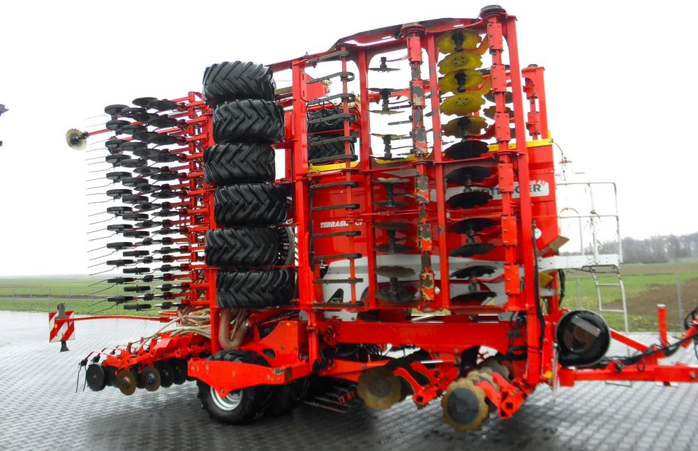 Pottinger Terrasem C9 Artis 2014 Rok, Nowe Elementy Robocze, Nie Malowany, Stan Idealny - Semeadeira: foto 1 Pottinger Terrasem C9 Artis 2014 Rok, Nowe Elementy Robocze, Nie Malowany, Stan Idealny - Semeadeira: foto 1