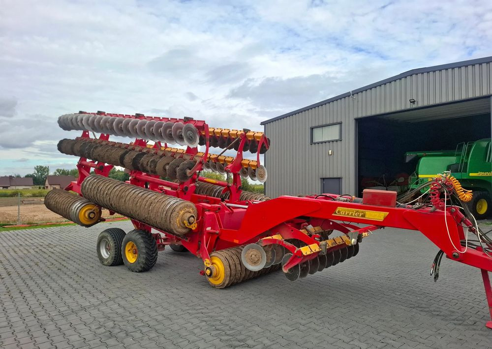 Väderstad Carrier 1225 XL 2011 rok , 12 metrów , Stan Bardzo Dobry - Maquina para lavrar a terra: foto 2 Väderstad Carrier 1225 XL 2011 rok , 12 metrów , Stan Bardzo Dobry - Maquina para lavrar a terra: foto 2