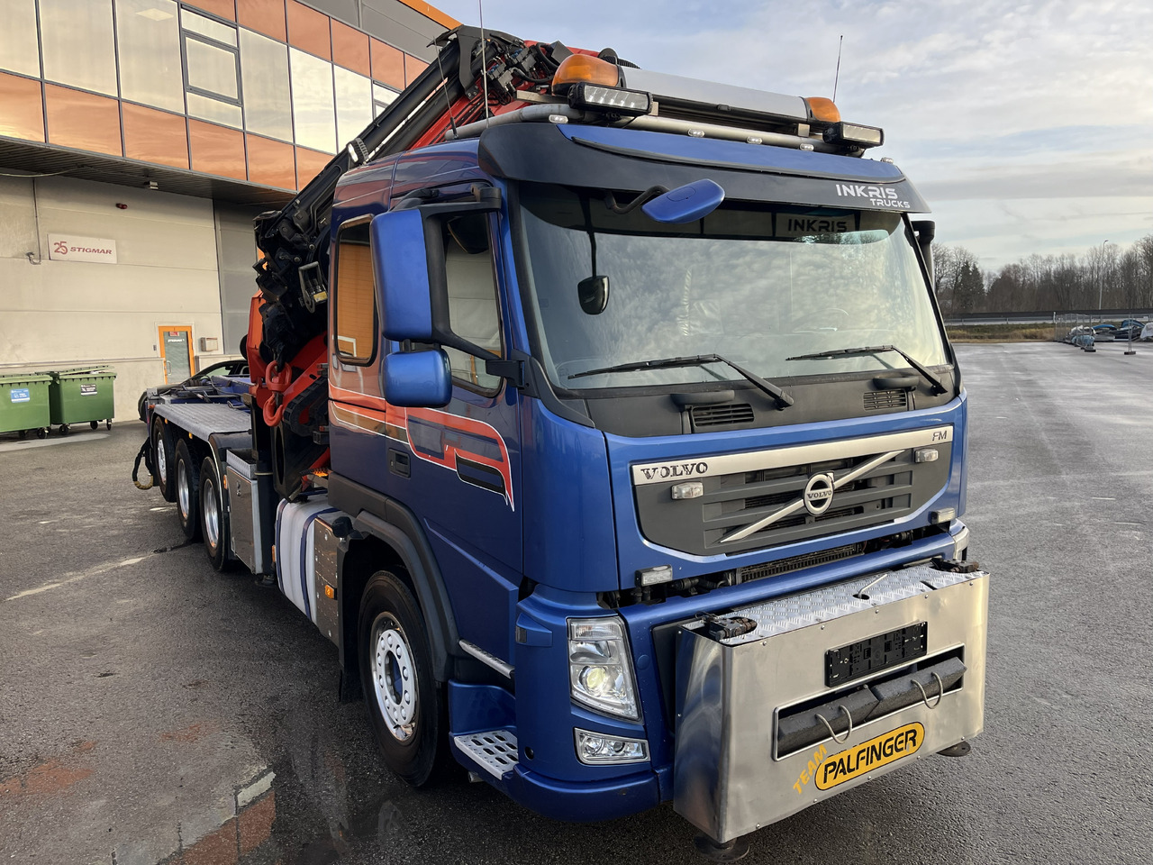 VOLVO FM 500 8X4 + Crane Palfinger PK53002SH YEAR 2016 + JIB PJ125 - Camião grua: foto 2 VOLVO FM 500 8X4 + Crane Palfinger PK53002SH YEAR 2016 + JIB PJ125 - Camião grua: foto 2