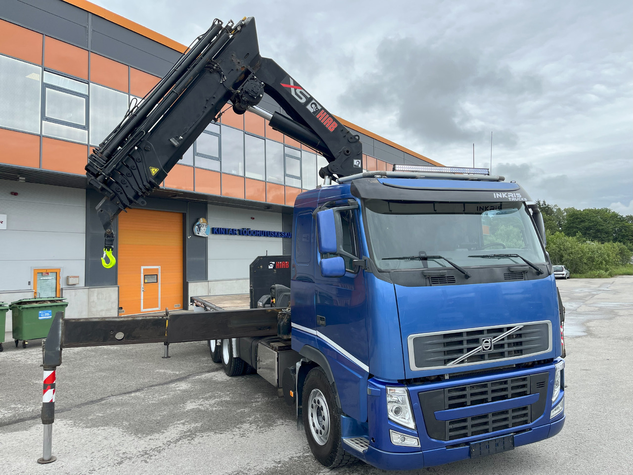 Volvo FH12 6x2 + CRANE HIAB XS 422 E6 - Camião grua: foto 1 Volvo FH12 6x2 + CRANE HIAB XS 422 E6 - Camião grua: foto 1