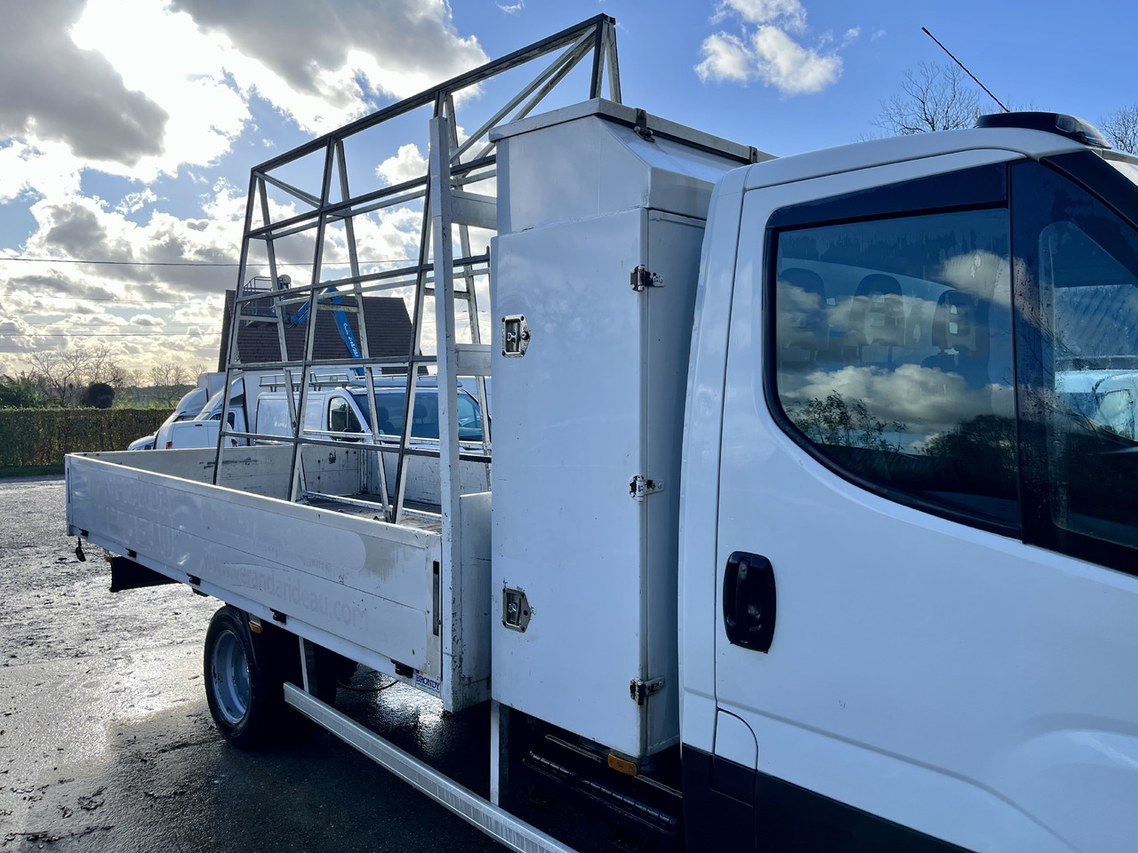 IVECO Daily 35-180 35c18 plateau - Carrinha de caixa aberta: foto 5 IVECO Daily 35-180 35c18 plateau - Carrinha de caixa aberta: foto 5