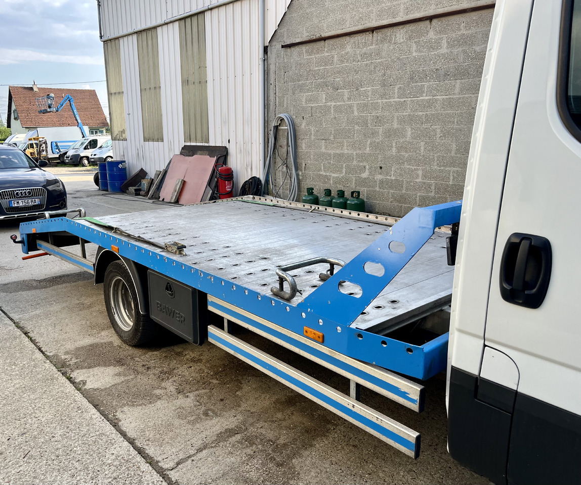 Iveco Daily 35-180 plateau dépannage dépanneuse porte voiture - Carrinha de caixa aberta: foto 4 Iveco Daily 35-180 plateau dépannage dépanneuse porte voiture - Carrinha de caixa aberta: foto 4