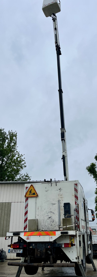 Caminhão com plataforma aérea Iveco Eurocargo 150E28 4x4 nacelle Time 16M: foto 18 Caminhão com plataforma aérea Iveco Eurocargo 150E28 4x4 nacelle Time 16M: foto 18