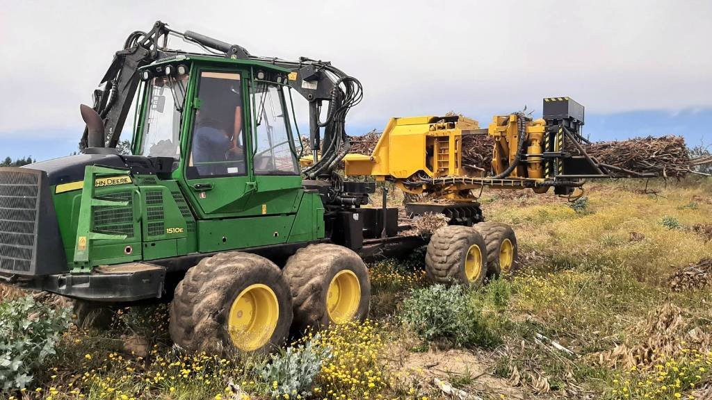 John Deere SB60 - Ferramenta/ Equipamento: foto 1 John Deere SB60 - Ferramenta/ Equipamento: foto 1