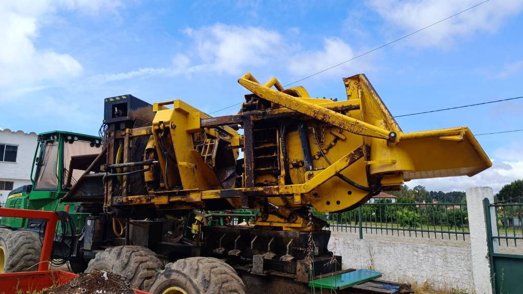 John Deere SB60 - Ferramenta/ Equipamento: foto 3 John Deere SB60 - Ferramenta/ Equipamento: foto 3