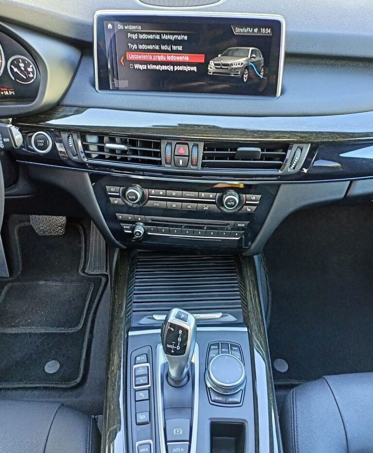 SUV BMW X5: foto 21