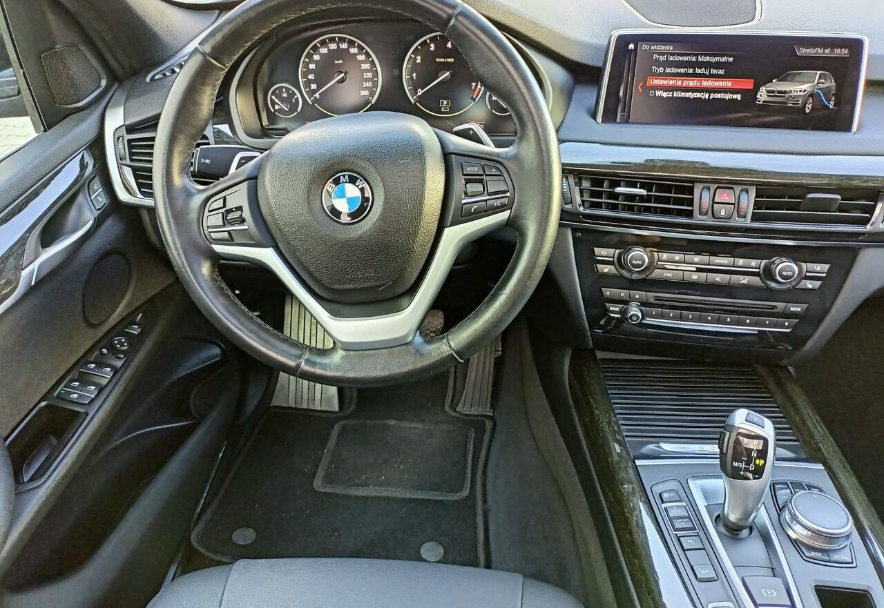 SUV BMW X5: foto 19