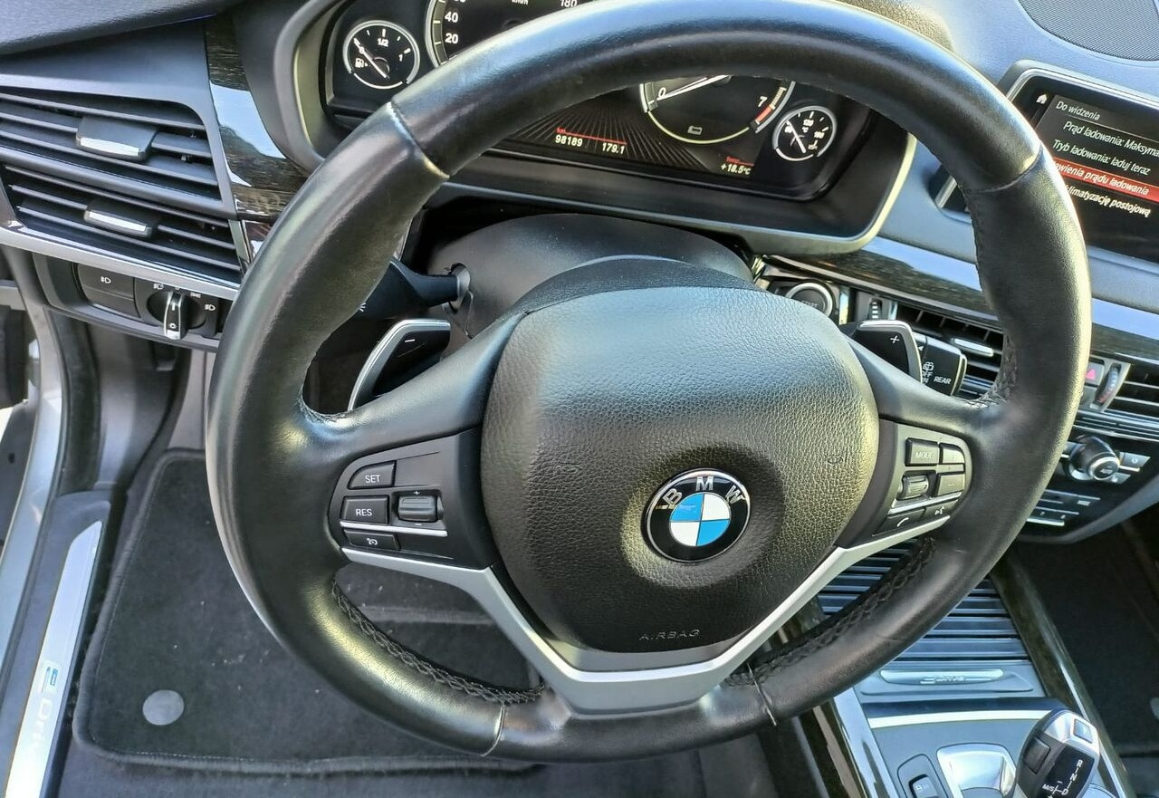 SUV BMW X5: foto 18