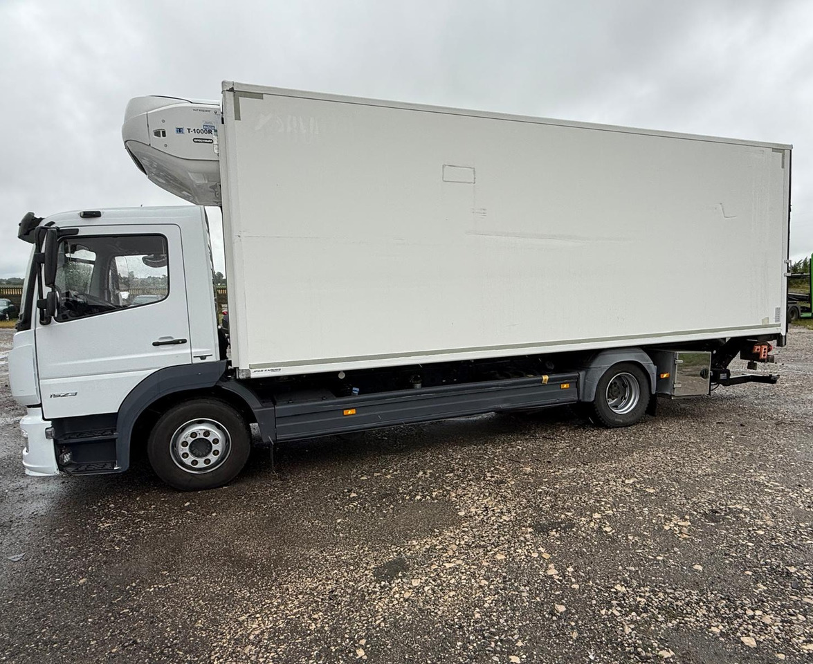 MERCEDES-BENZ ATEGO 1523 - Camião frigorífico: foto 2 MERCEDES-BENZ ATEGO 1523 - Camião frigorífico: foto 2