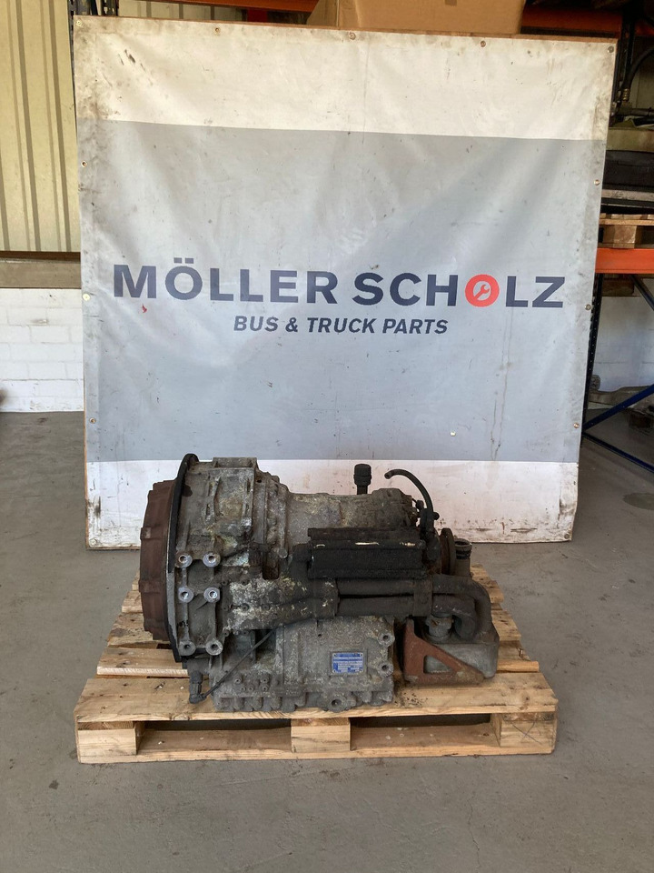 ZF Getriebe ZF 6HP 504 C 6HP504C 4182004003 MAN 81.33001-6660 81330016660 - Transmissão por Ônibus: foto 1 ZF Getriebe ZF 6HP 504 C 6HP504C 4182004003 MAN 81.33001-6660 81330016660 - Transmissão por Ônibus: foto 1