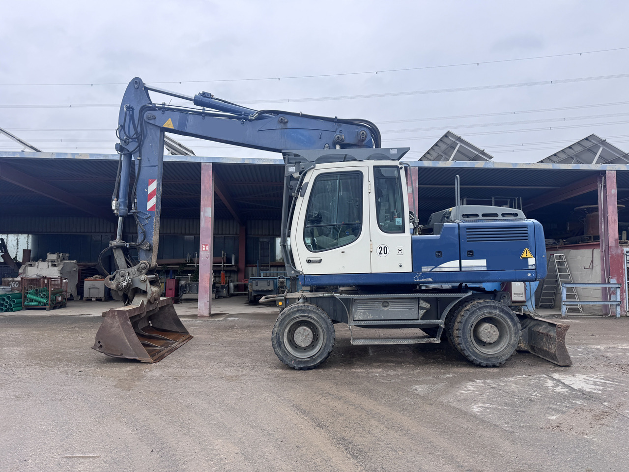 LIEBHERR A 904 C Litronic - Escavadeira de rodas: foto 1 LIEBHERR A 904 C Litronic - Escavadeira de rodas: foto 1