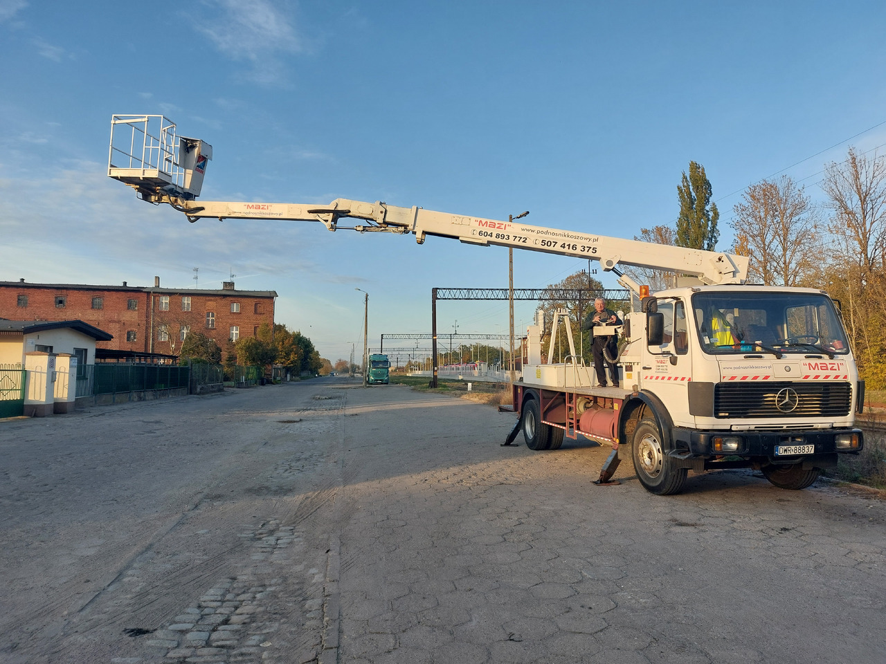 Wumag Mercedes 1414, 400V Wumag WT220 hydraulik - Caminhão com plataforma aérea: foto 4 Wumag Mercedes 1414, 400V Wumag WT220 hydraulik - Caminhão com plataforma aérea: foto 4