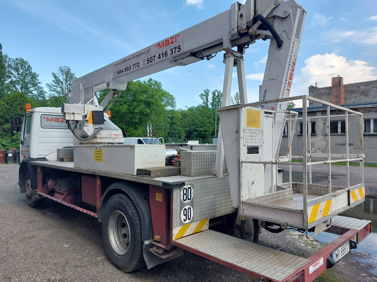 Wumag Mercedes 1414, 400V Wumag WT220 hydraulik - Caminhão com plataforma aérea: foto 3 Wumag Mercedes 1414, 400V Wumag WT220 hydraulik - Caminhão com plataforma aérea: foto 3