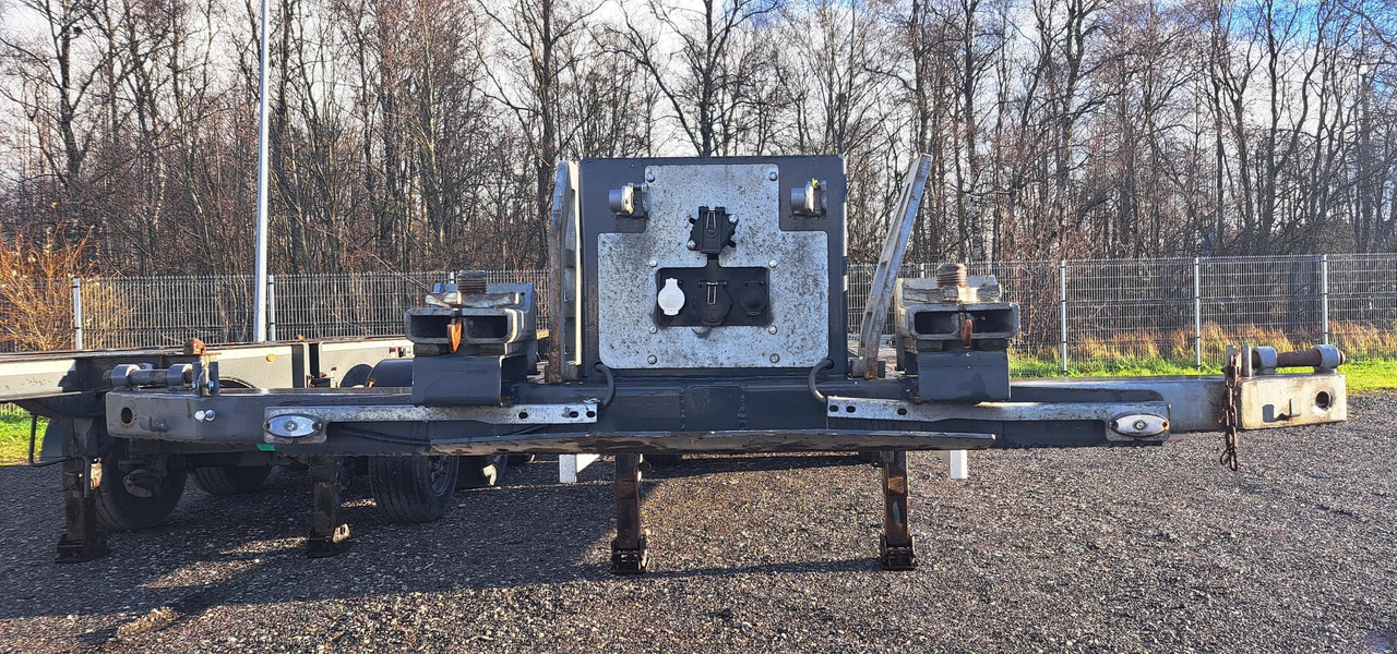 RENDERS EURO 922 - Semi-reboque transportador de contêineres/ Caixa móvel: foto 3 RENDERS EURO 922 - Semi-reboque transportador de contêineres/ Caixa móvel: foto 3