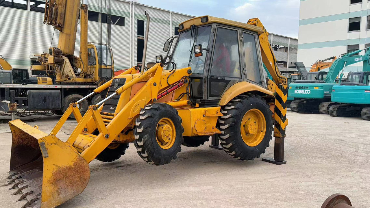 JCB 3CX - Retroescavadeira: foto 1 JCB 3CX - Retroescavadeira: foto 1