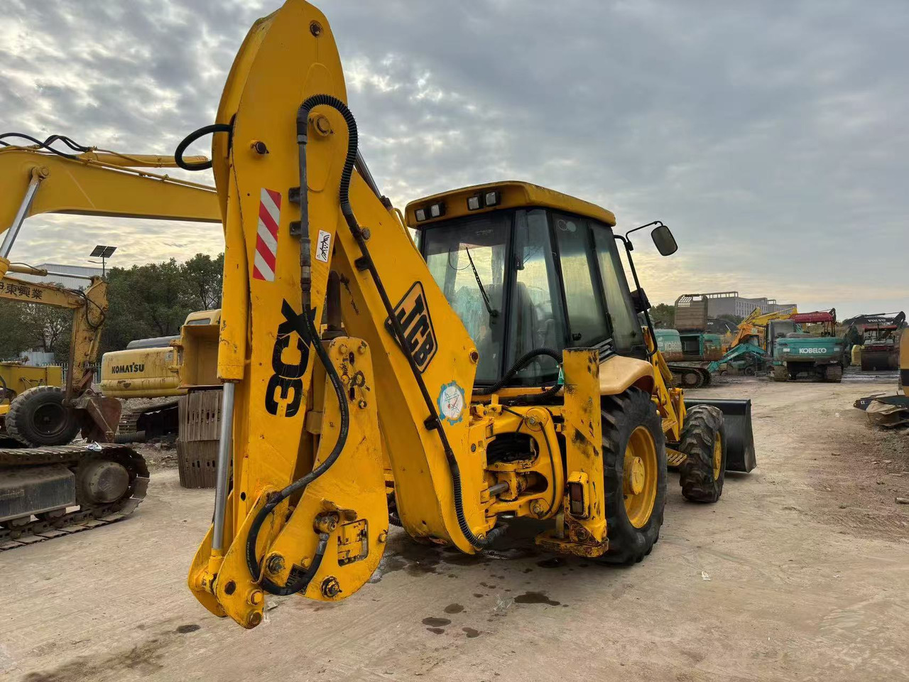 JCB 3CX - Retroescavadeira: foto 4 JCB 3CX - Retroescavadeira: foto 4