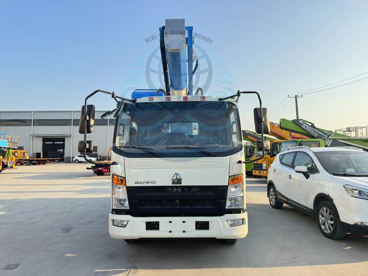 SINOTRUK HOWO 45ft-69ft - Caminhão com plataforma aérea: foto 2 SINOTRUK HOWO 45ft-69ft - Caminhão com plataforma aérea: foto 2