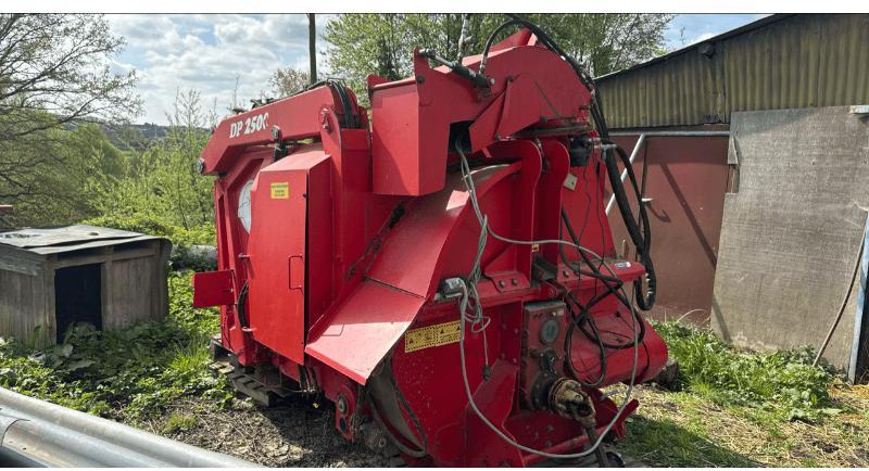 AGRISPHERE DP2500 - Misturadora Alimentadora: foto 1 AGRISPHERE DP2500 - Misturadora Alimentadora: foto 1