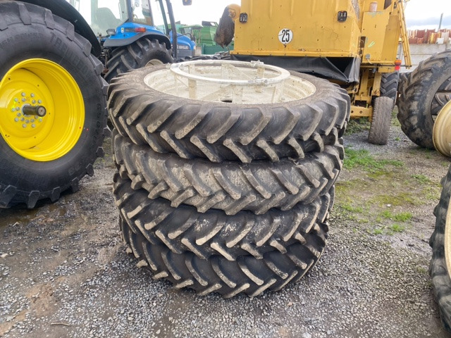 ALLIANCE 300/95R46 - Roda completa por Máquina agrícola: foto 1 ALLIANCE 300/95R46 - Roda completa por Máquina agrícola: foto 1